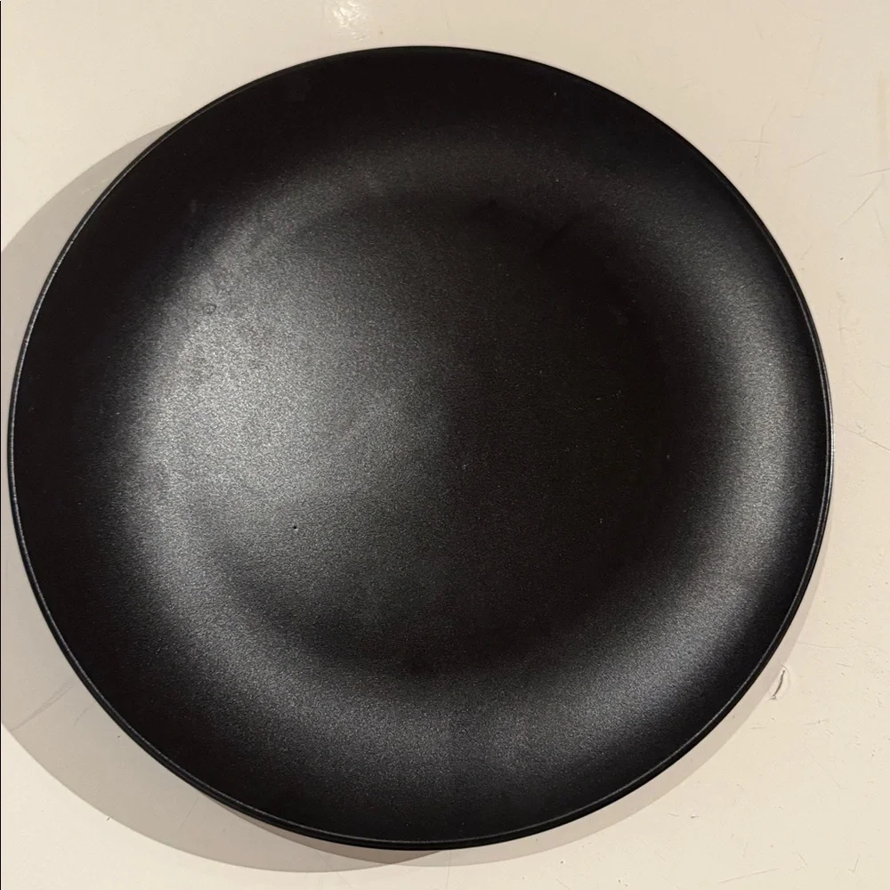 IKEA 3 matte black dinner plates